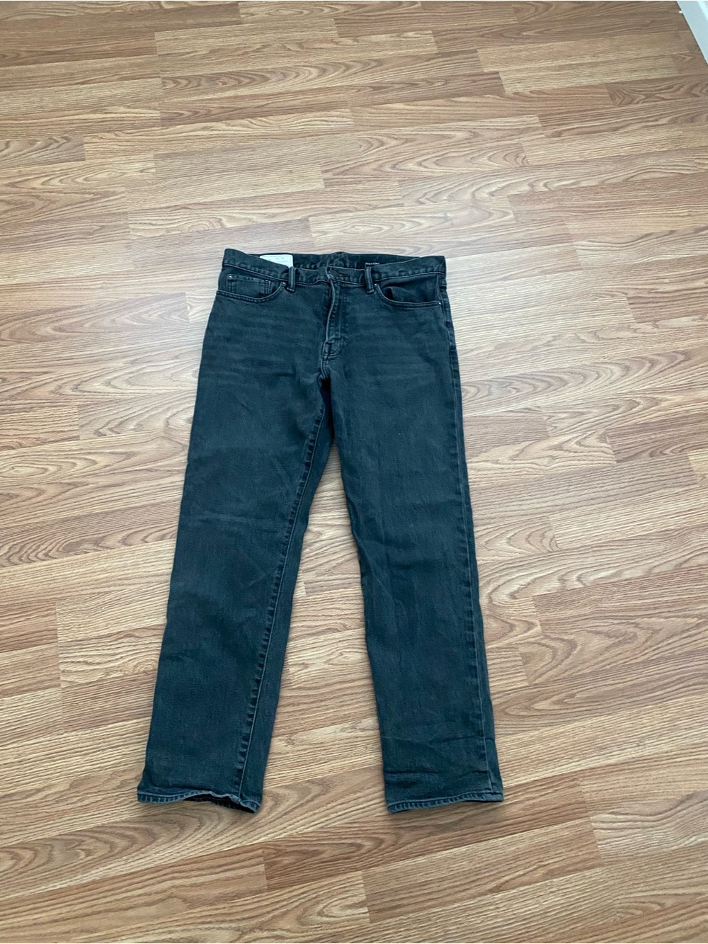 GAP Women’s Straight Black Jeans